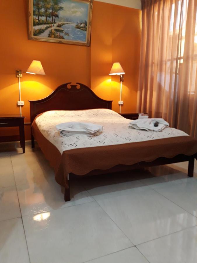 Hotel Viru Viru 1 Санта-Крус-де-ла-Сьєрра Екстер'єр фото
